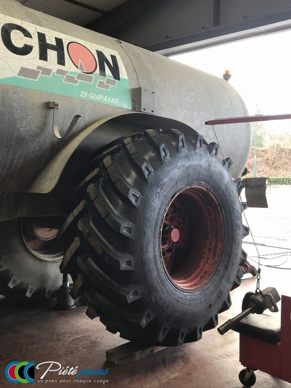 montage pneu tonne lisier