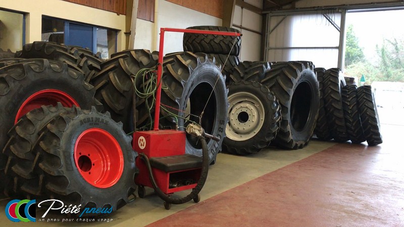 Pneus et roues tracteur