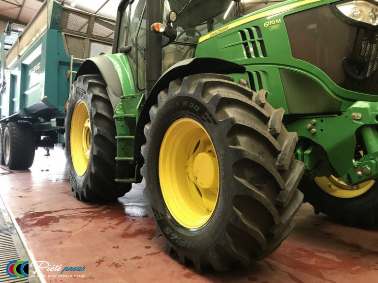 remplacement-pneus-tracteur-john-deere-6170-agraire-2