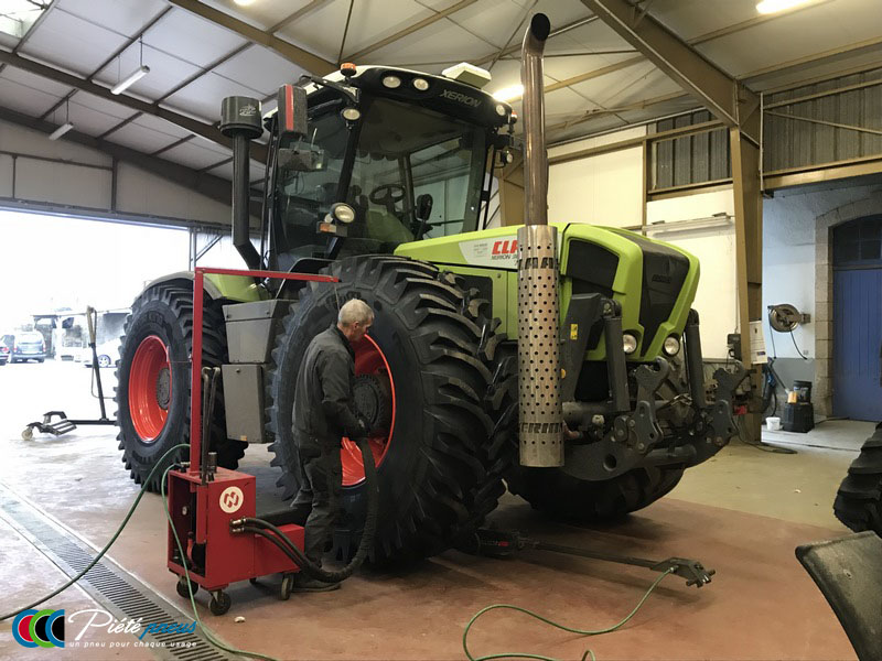 repose-roue-tracteur-forestier-2-CLAAS XERION 3800